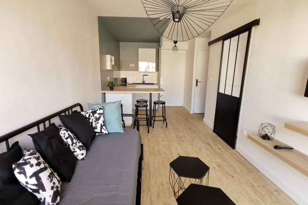 Appartement Sète La Venise du Languedoc T2 27m² et terrasse Extérieur photo
